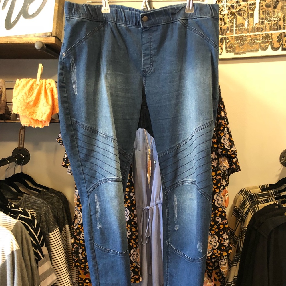 HUE Moto Jeggings